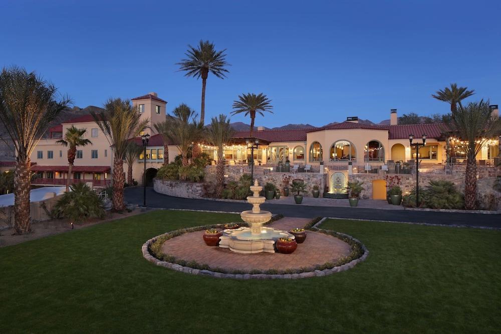 The Inn At Indian Village Exterior foto Fountain at the Royal Palms Resort and Spa