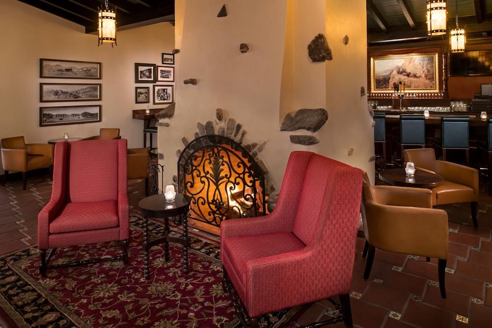 The Inn At Indian Village Exterior foto The lobby at the Hotel Santa Fe