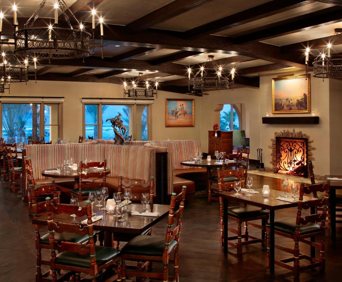 The Inn At Indian Village Exterior foto Interior of the restaurant