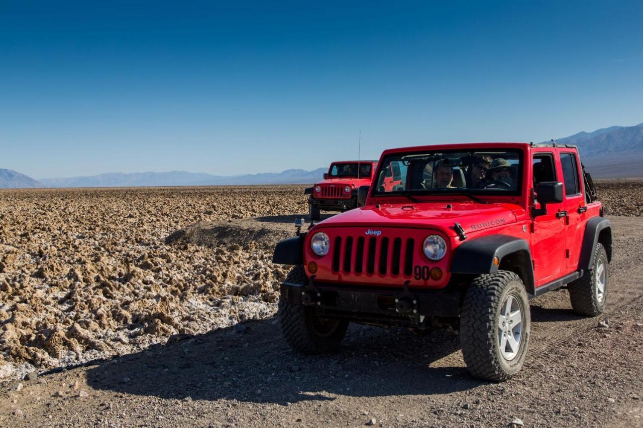 The Inn At Indian Village Exterior foto Jeeps in Death Valley